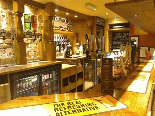 Holland Hotel Llanfachraeth 外观 照片
